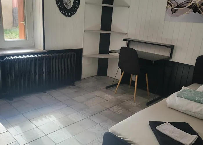 L'escale Atypique 3 Clermont-ferrand, Parking شقة