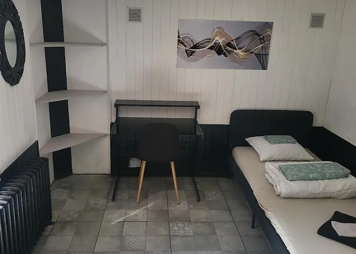 L'escale Atypique 3 Clermont-ferrand, Parking شقة