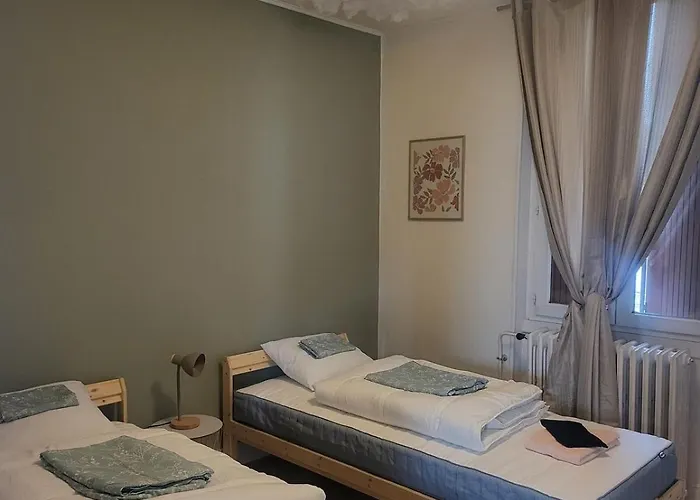 L'escale Atypique 3 Clermont-ferrand, Parking شقة